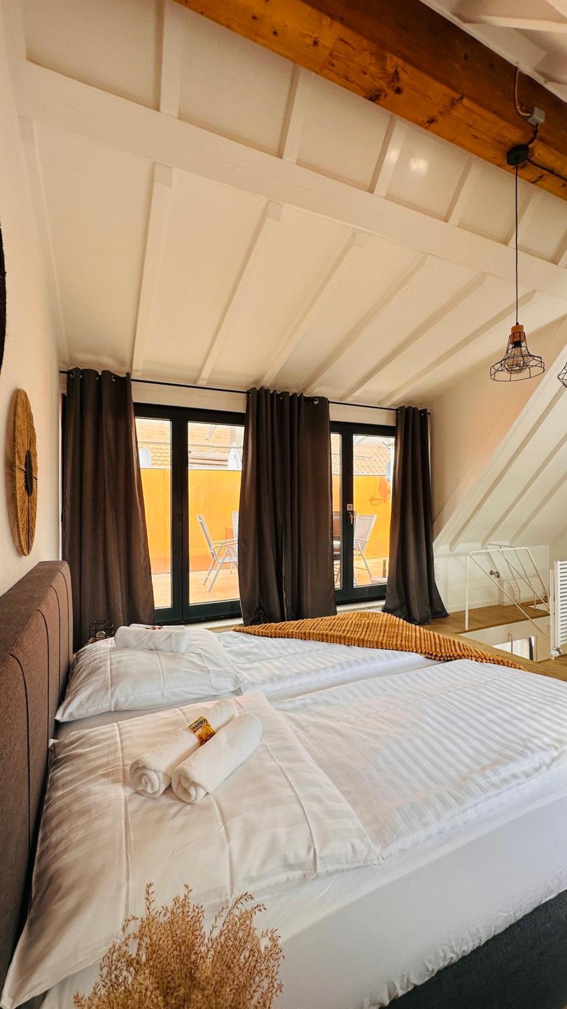 Amao-Green I 90Qm I Penthouse Maisonette Mit Rooftop I City Center I King-Size Betten Lahr  Dış mekan fotoğraf